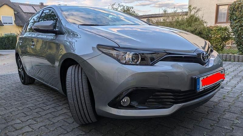 Gebraucht 2019 Toyota Auris Team Limousine | 14.800 € (Fairer Preis) - Bild 1/4