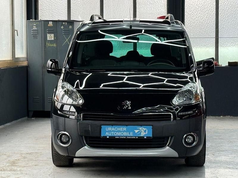 Gebraucht Peugeot TePee Active 92 PS (67 kW) 2015 Schwarz Van / Kleinbus