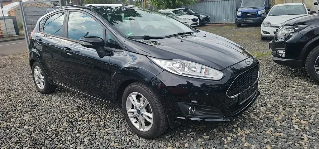 Gebraucht Ford Fiesta Celebration 101 PS (74 kW) 2016 Schwarz Kleinwagen