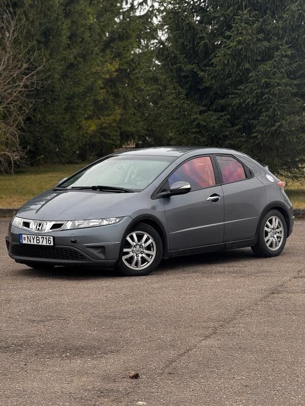 Silber Gebraucht 2006 Honda Civic Kleinwagen | 2.400 € (Fairer Preis) - Bild 1/4