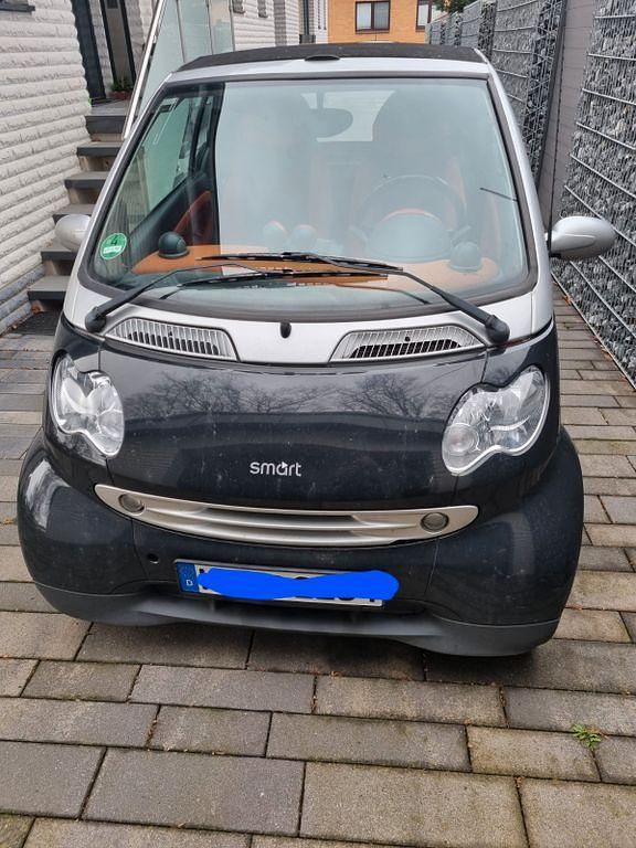 Schwarz Gebraucht 2001 Smart ForTwo Cabrio Passion Cabrio | 1.150 € (Fairer Preis) - Bild 1/4