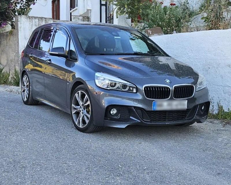 Grau Gebraucht 2017 BMW 218 Gran Tourer M Sport Van / Kleinbus | 17.000 € (Fairer Preis) - Bild 1/4