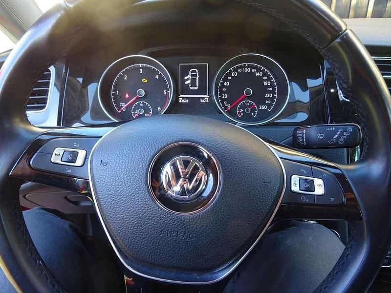 Gebraucht VW Golf VII Join 150 PS (110 kW) 2018 Rot Limousine