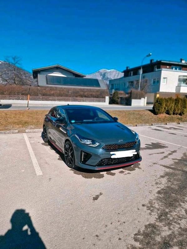 Gebraucht Kia ProCeed GT 204 PS (150 kW) 2021 Grau Kombi