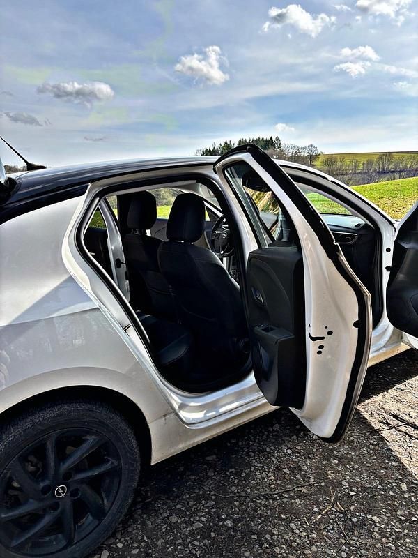 Gebraucht Opel Corsa Elegance 100 PS (73 kW) 2020 Weiß Kleinwagen