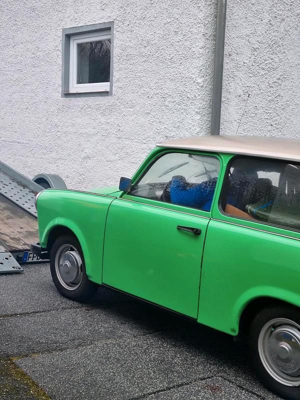 Grün Gebraucht 1985 Trabant 601 Kombi | 1.499 € - Bild 1/4