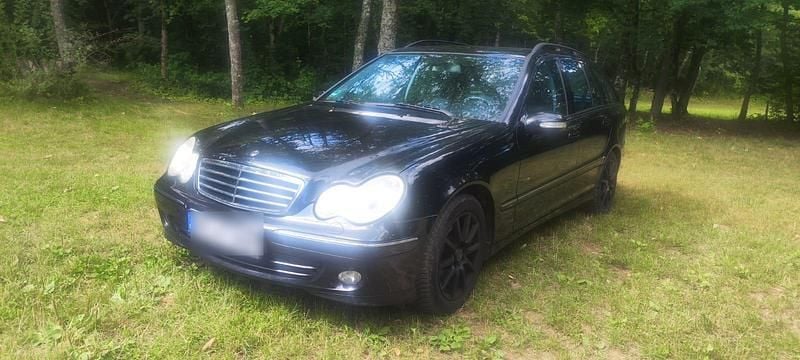 Schwarz Gebraucht 2005 Mercedes C200 Kombi | 1.400 € (Guter Preis) - Bild 1/4