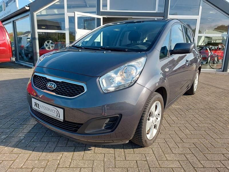Grau Gebraucht 2013 Kia Venga 4 Kleinwagen | 7.990 € (Etwas zu teuer) - Bild 1/4