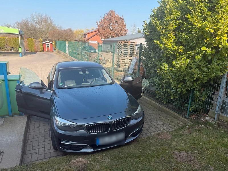 Second-hand BMW 318 2015 Gri Berlinǎ