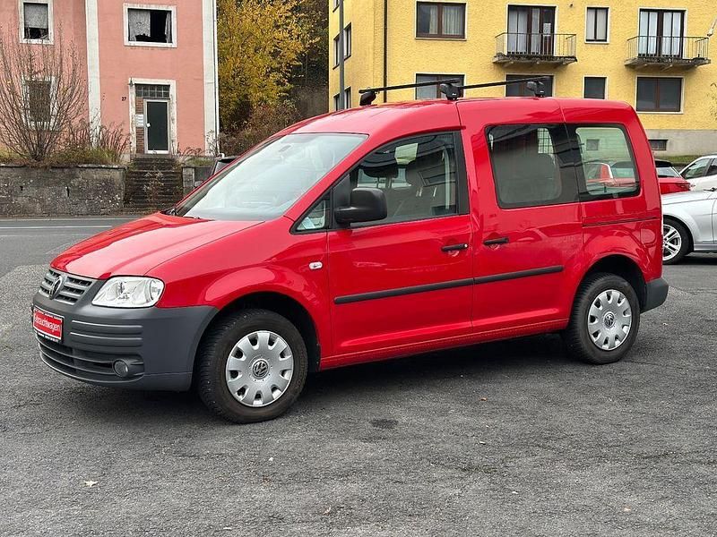 Gebraucht VW Caddy Team 80 PS (58 kW) 2010 Rot Van / Kleinbus