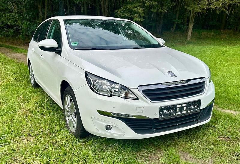 Weiß Gebraucht 2016 Peugeot 308 Style Kombi | 5.999 € (Superpreis) - Bild 1/4