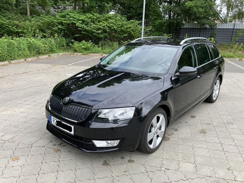 Schwarz Gebraucht 2013 Skoda Octavia Elegance Kombi | 10.500 € (Fairer Preis) - Bild 1/4