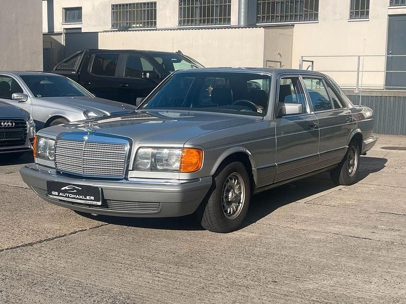 Gebraucht Mercedes 500 231 PS (169 kW) 1984 Silber Limousine