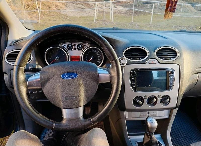 Gebraucht Ford Focus 102 PS (75 kW) 2009 Kombi