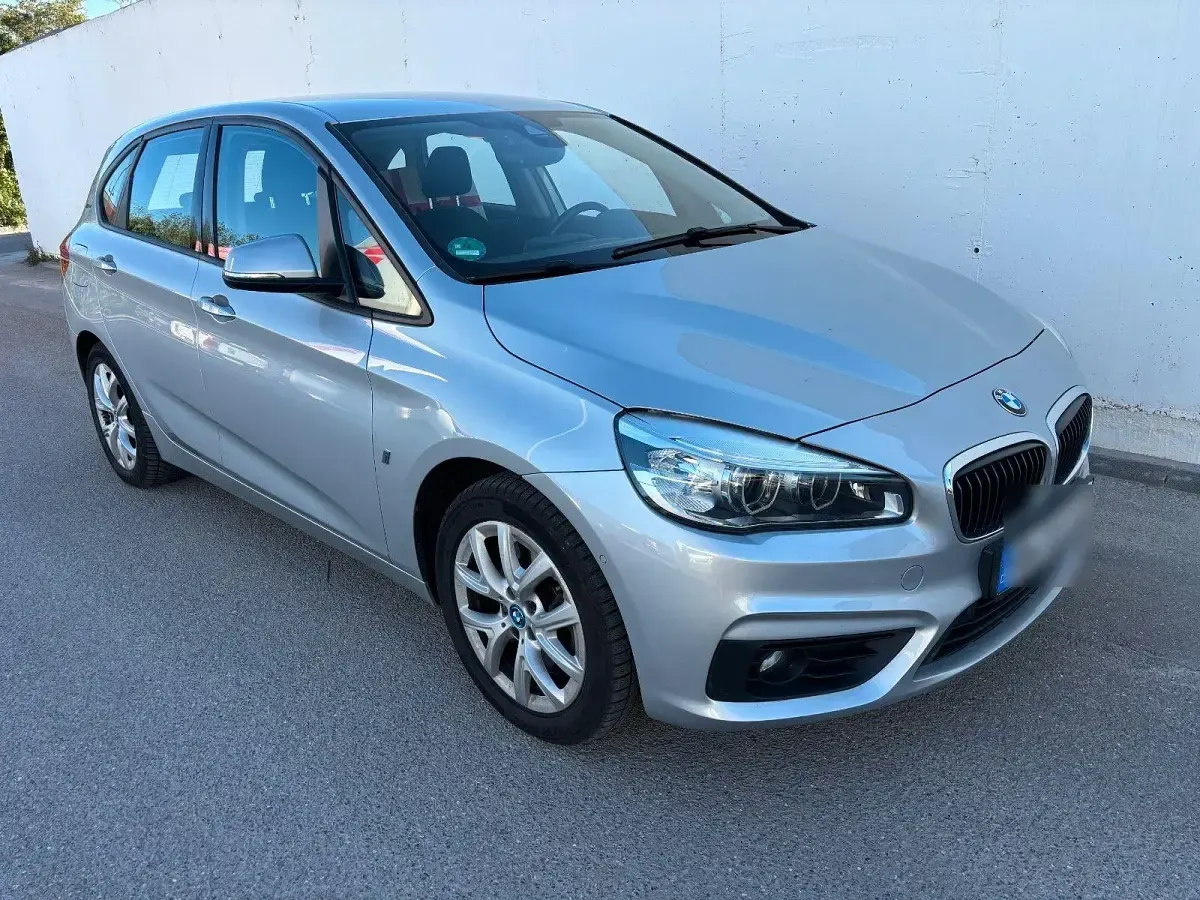 Gebraucht BMW 225 Advantage 224 PS (164 kW) 2017 Silber Van / Kleinbus