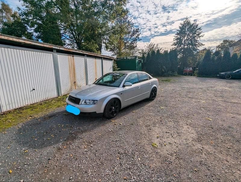 Silber Gebraucht 2000 Audi A4 Limousine | 2.800 € (Fairer Preis) - Bild 1/4