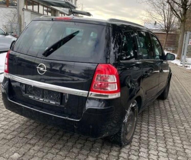 Gebraucht Opel Zafira Edition 110 PS (80 kW) 2010 Schwarz Van / Kleinbus
