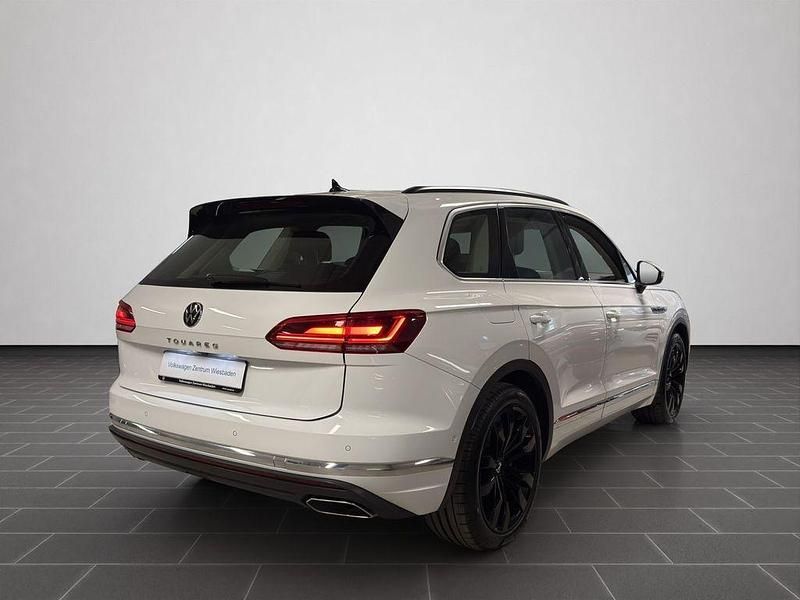 Gebraucht VW Touareg Atmosphere 381 PS (280 kW) 2022 Pure white SUV