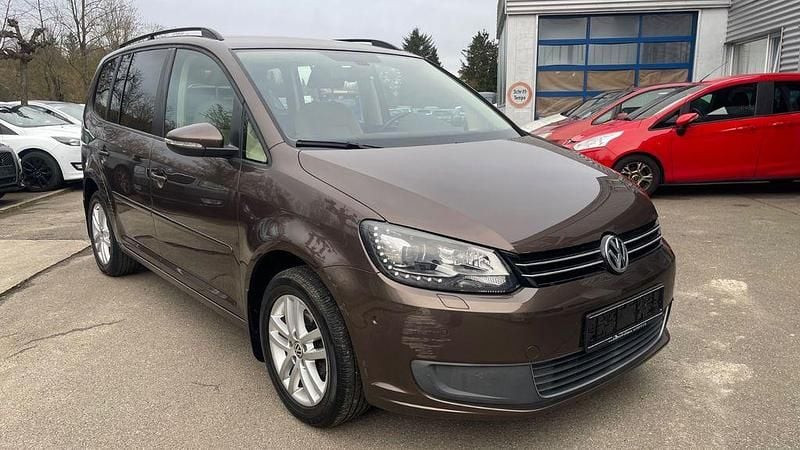 Gebraucht VW Touran Comfortline 140 PS (102 kW) 2012 Braun Van / Kleinbus