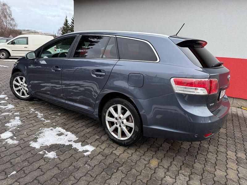 Gebraucht Toyota Avensis Sol 126 PS (92 kW) 2011 Grau Kombi