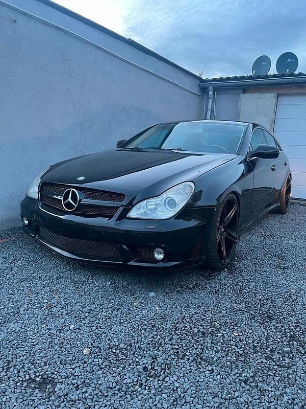 Schwarz Gebraucht 2006 Mercedes CLS55 AMG AMG Coupé | 13.000 € - Bild 1/4