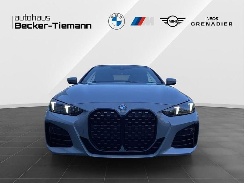 Neu BMW 420 Exclusive 184 PS (135 kW) 2025 Grau Cabrio