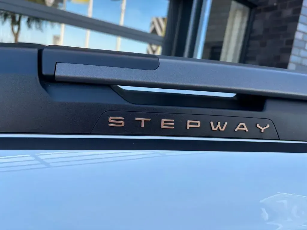 Gebraucht Dacia Sandero Stepway 91 PS (66 kW) 2023 Weiß Limousine