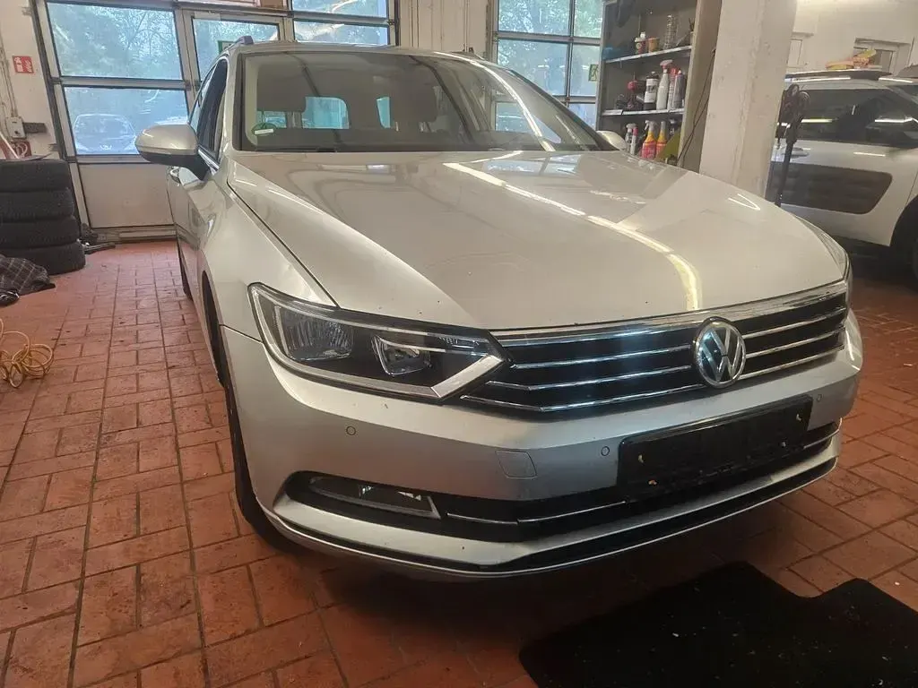 Gebraucht VW Passat Comfortline 150 PS (110 kW) 2017 Silber Kombi