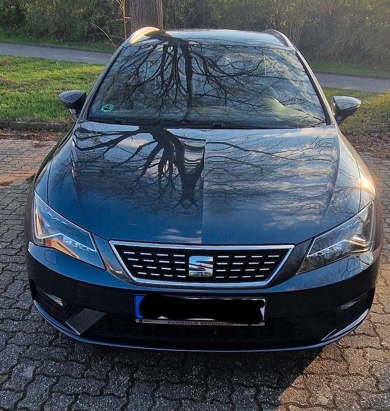 Grau Gebraucht 2019 Seat Leon XCELLENCE Kombi | 9.750 € (Guter Preis) - Bild 1/4