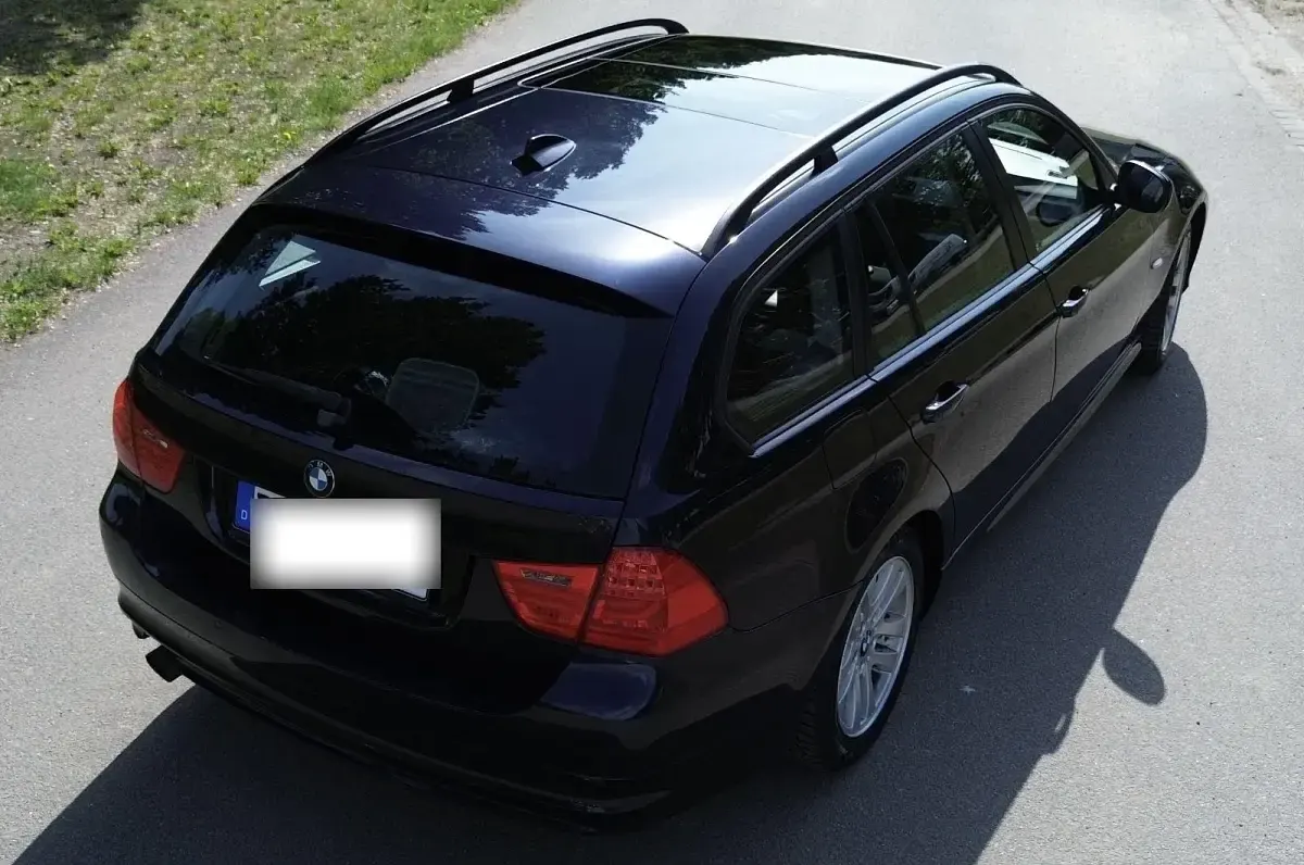 Gebraucht BMW 318 143 PS (105 kW) 2010 Blau Kombi