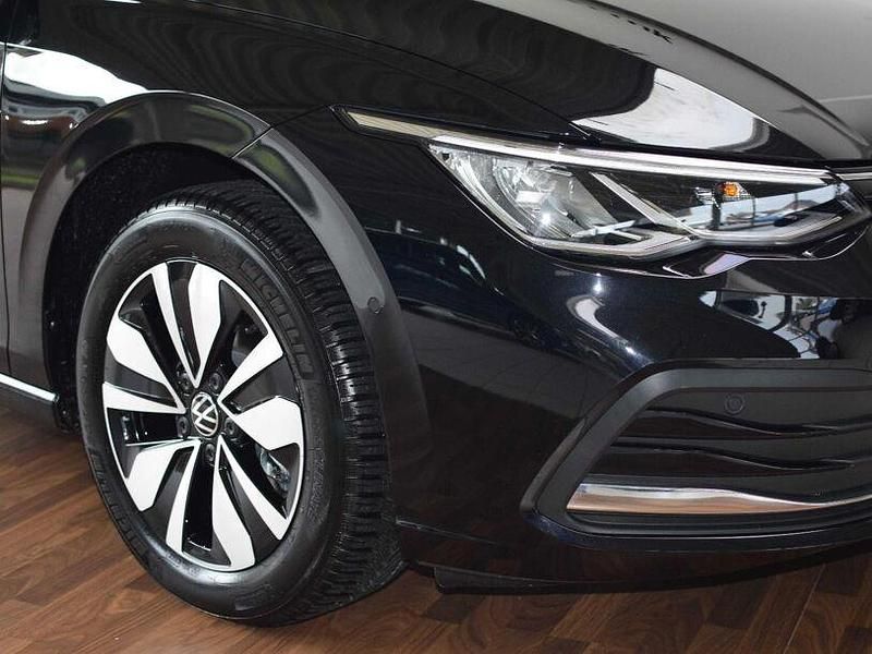 Gebraucht VW Golf VIII Move 116 PS (85 kW) 2023 Deep black perleffekt Limousine