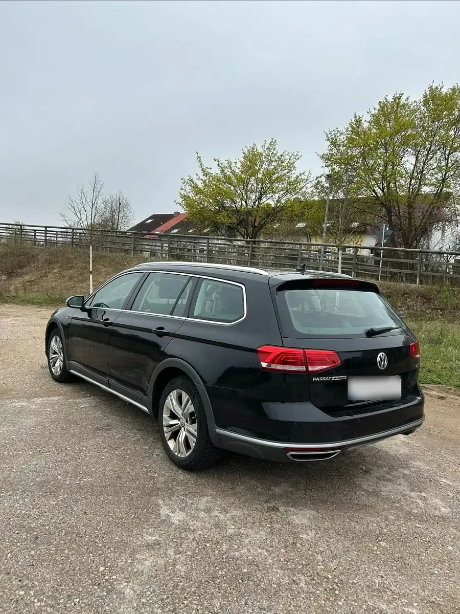 Używany VW Passat Alltrack 190 KM (139 kW) 2019 Czarny Kombi