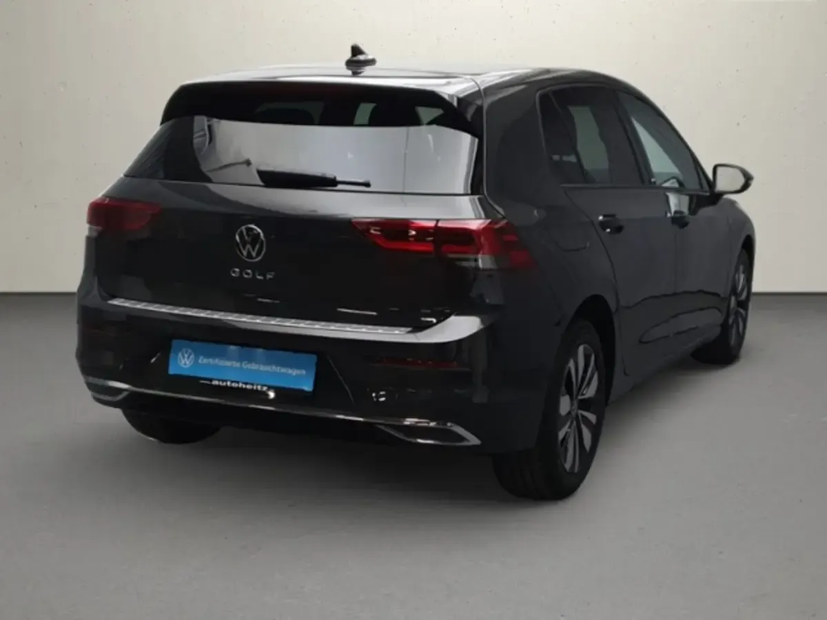 Gebraucht VW Golf VIII Move 110 PS (80 kW) 2024 Uranograu Limousine