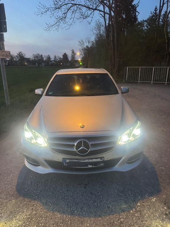 Second-hand Mercedes 220 231 CP (169 kW) 2015 Argintiu Berlinǎ