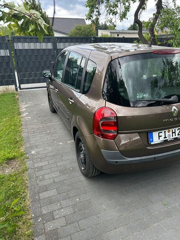 Gebraucht Renault Modus Night&Day 103 PS (75 kW) 2012 Braun Van / Kleinbus