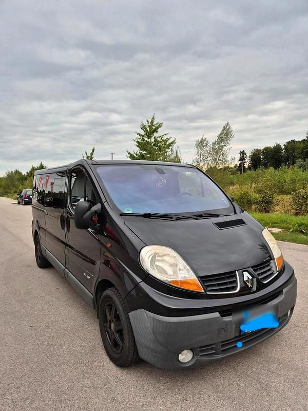 Schwarz Gebraucht 2006 Renault Trafic Van / Kleinbus | 4.990 € - Bild 1/4