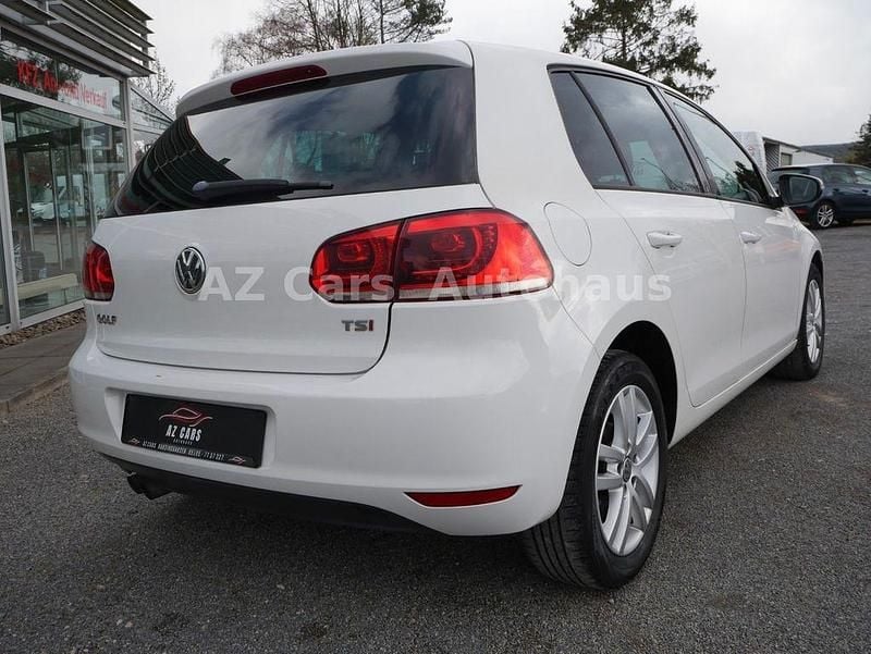 Gebraucht VW Golf VII Highline 122 PS (89 kW) 2012 Weiß Limousine