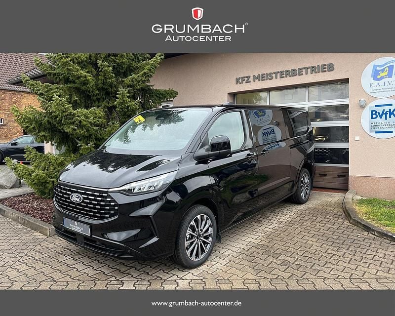 Second-hand Ford Tourneo Titanium 170 CP (125 kW) 2025 Monovolum