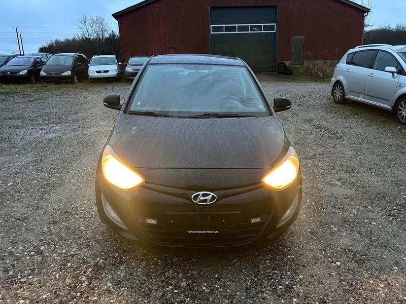 Gebraucht 2013 Hyundai i20 Trend Abholung | 1.600 € (Fairer Preis) - Bild 1/4