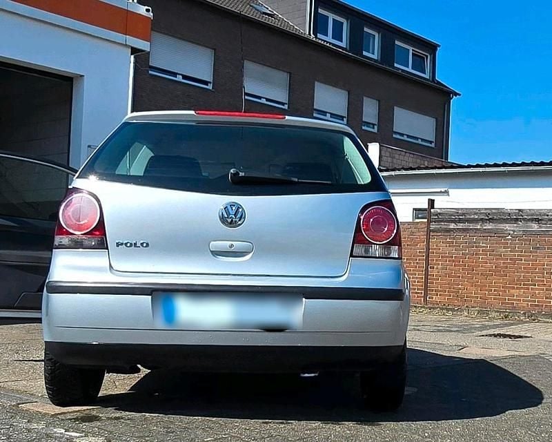Gebraucht VW Polo 54 PS (39 kW) 2005 Silber Kleinwagen