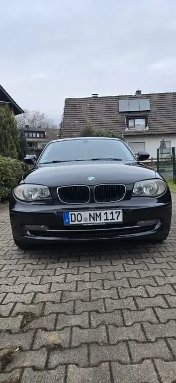 Gebraucht BMW 116 116 PS (85 kW) 2011 Schwarz Kleinwagen