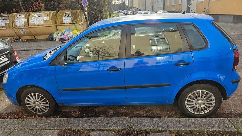 Blau Gebraucht 2006 VW Polo Trendline Limousine | 3.999 € (Etwas zu teuer) - Bild 1/4