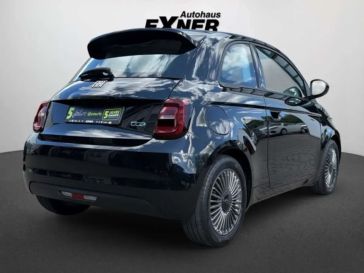 Second-hand Fiat 500e Icon 86 kW (118 CP) 2023 Negru Hatchback