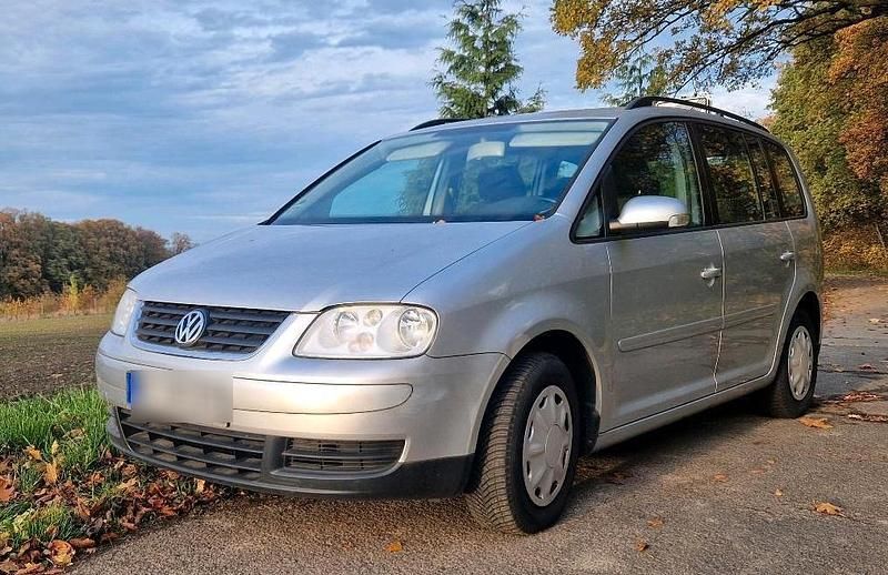 Silber Gebraucht 2003 VW Touran Trendline Van / Kleinbus | 1.450 € (Superpreis) - Bild 1/4