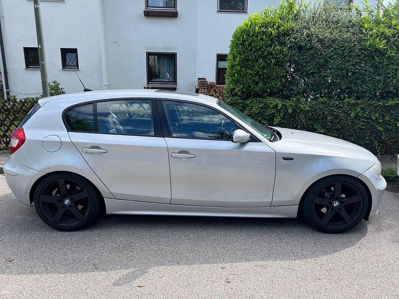 Silber Gebraucht 2005 BMW 120 M Sport Kleinwagen | 2.399 € (Superpreis) - Bild 1/4