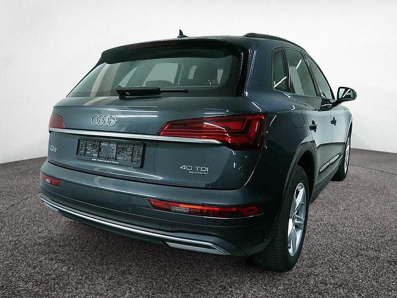 Gebraucht Audi Q5 Basis 204 PS (150 kW) 2024 Manhattangrau metallic SUV