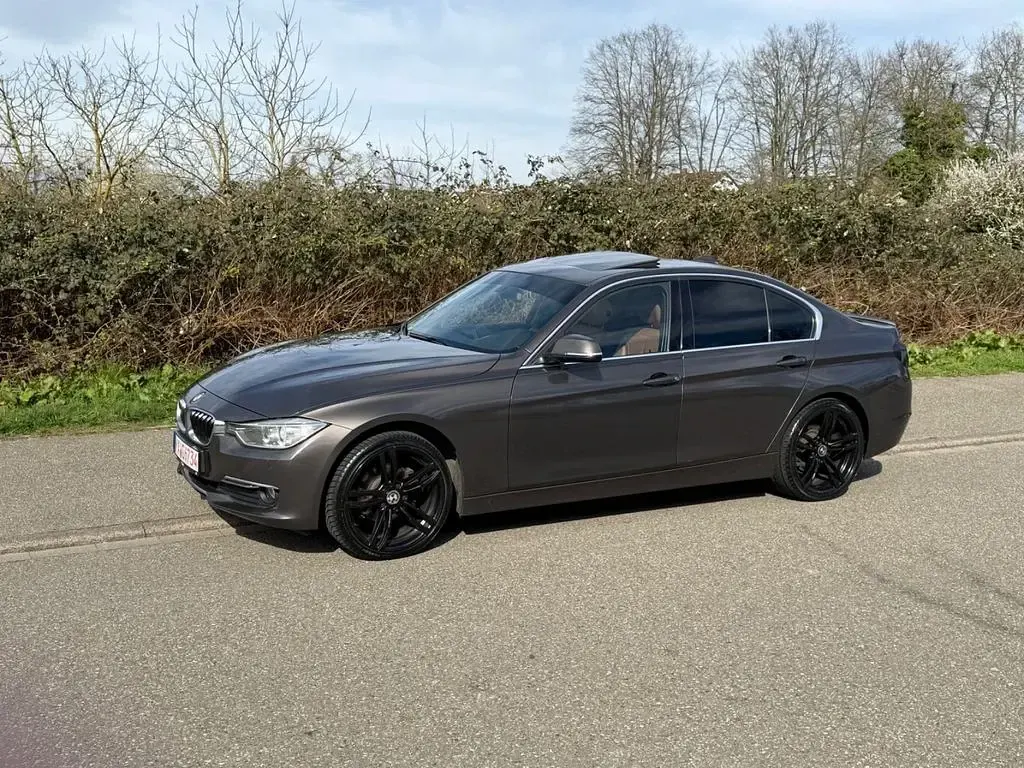 Gebraucht BMW 318 Luxury Line 143 PS (105 kW) 2013 Limousine