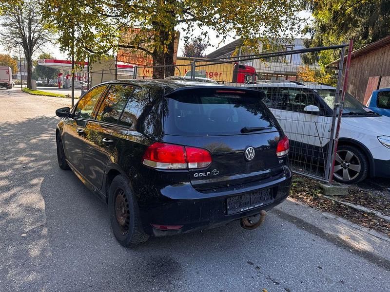 Gebraucht VW Golf VI 90 PS (66 kW) 2010 Schwarz Kleinwagen