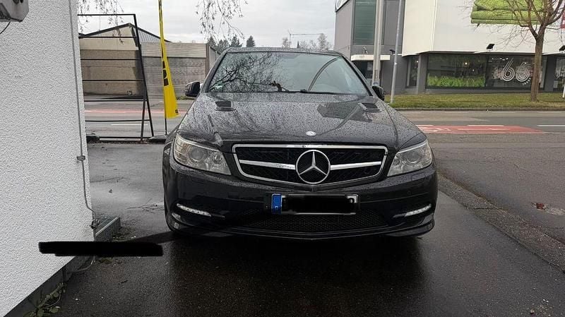 Gebraucht Mercedes C300 231 PS (169 kW) 2010 Schwarz Limousine