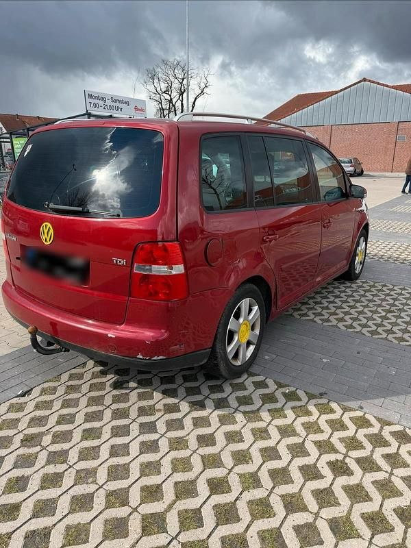 Gebraucht VW Touran 140 PS (102 kW) 2005 Rot Van / Kleinbus